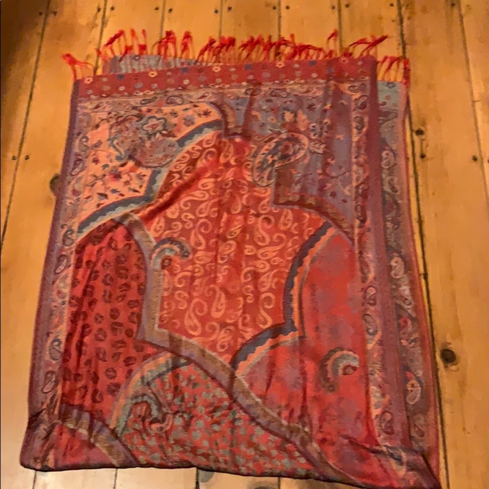 Wrap/scarf